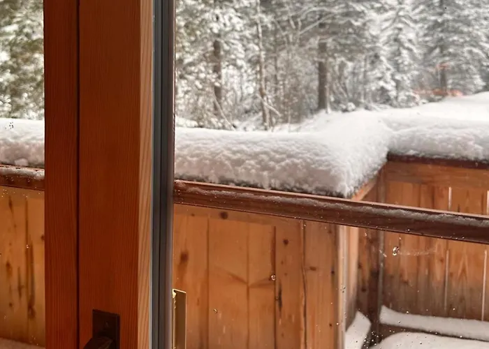 By The River In Gstaad With Sauna Feriehus